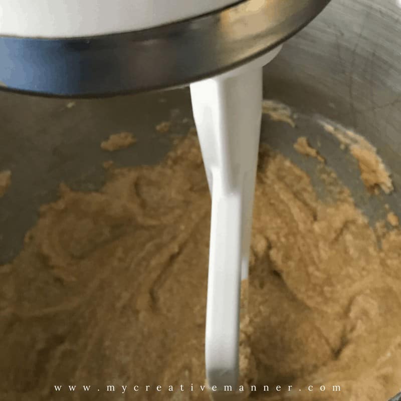 how to mix blonde brownies using a kitchen aid mixer. #mycreativemanner