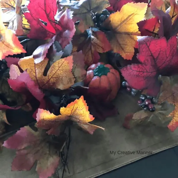 Thanksgiving Table Decorations #mycreativemanner #fall #falldecorations #fallcenterpiece