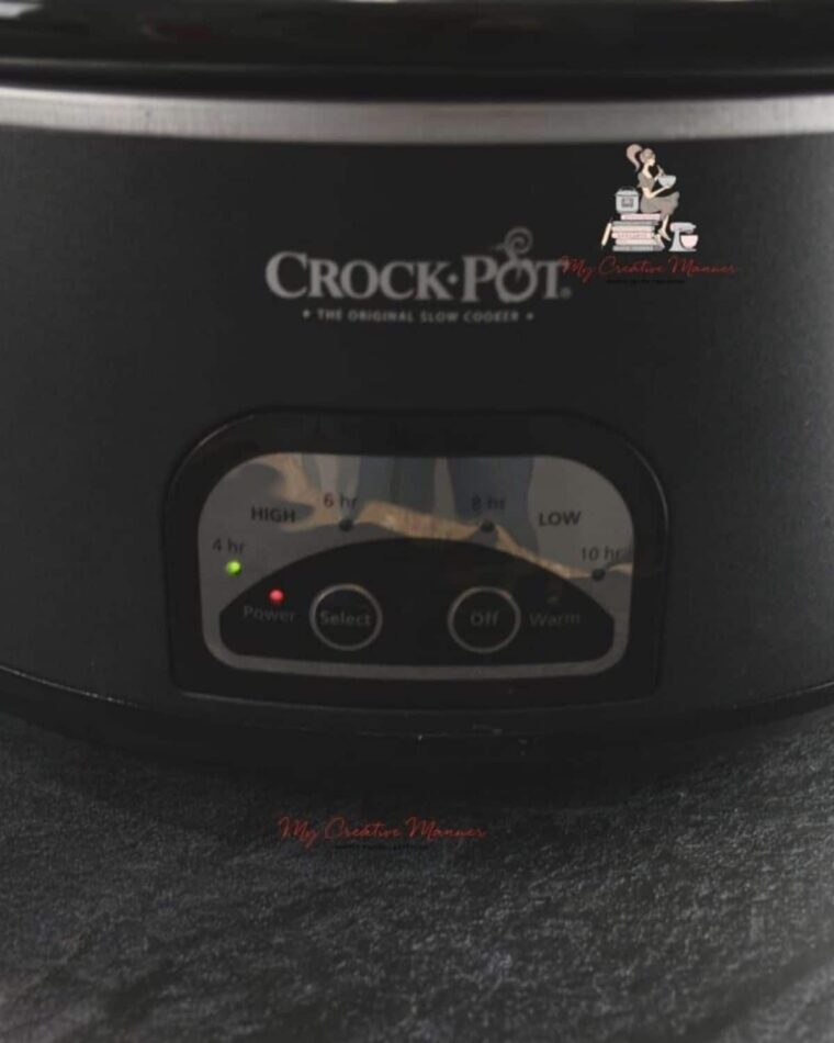 The front of a slow cooker.